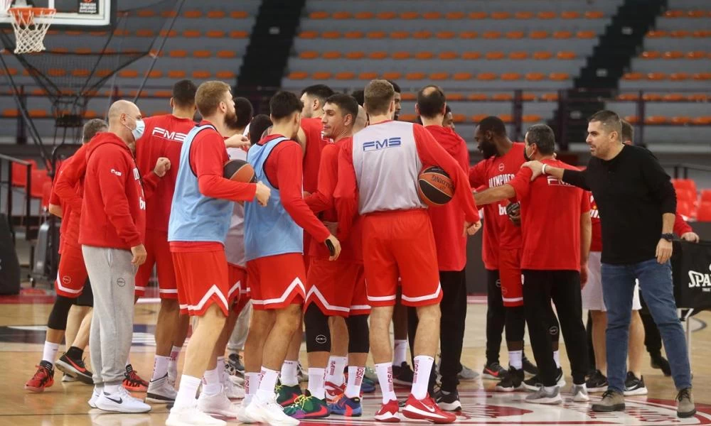 Ολυμπιακός: Προπόνηση και στο ρεπό για τους παίκτες του Μπαρτζώκα